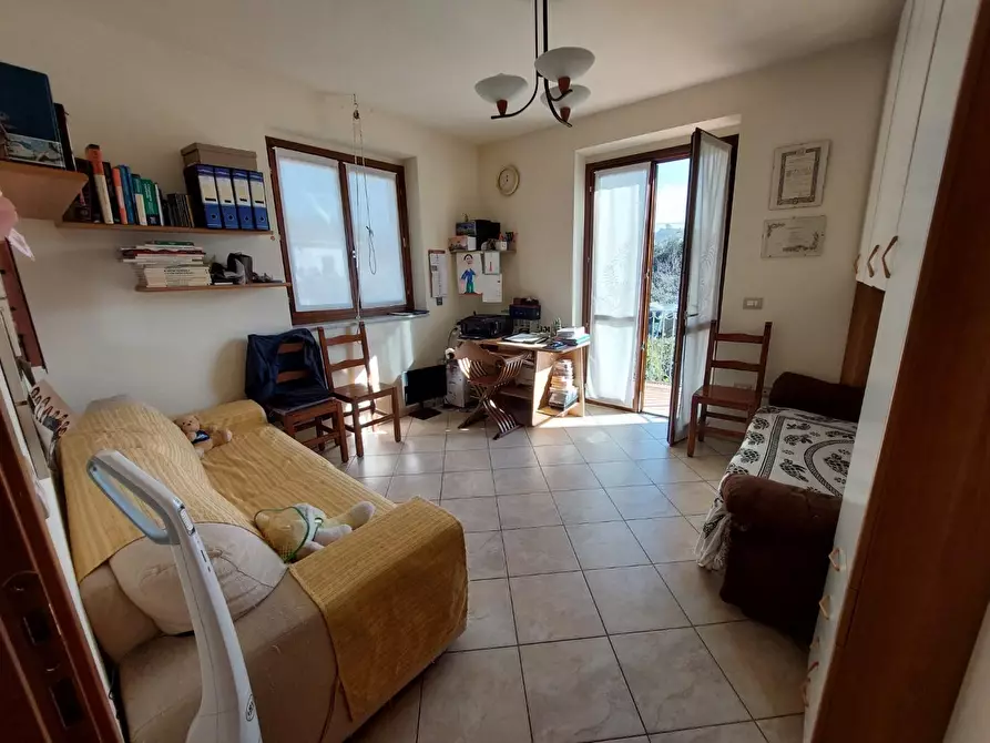 Immagine 4 di Porzione di casa in vendita  a Carrara