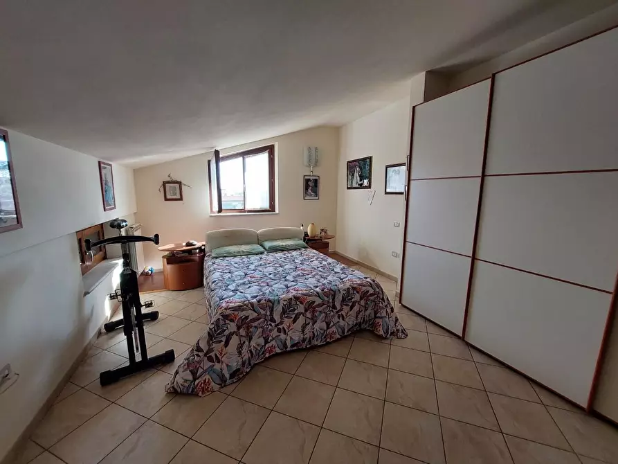 Immagine 19 di Porzione di casa in vendita  a Carrara