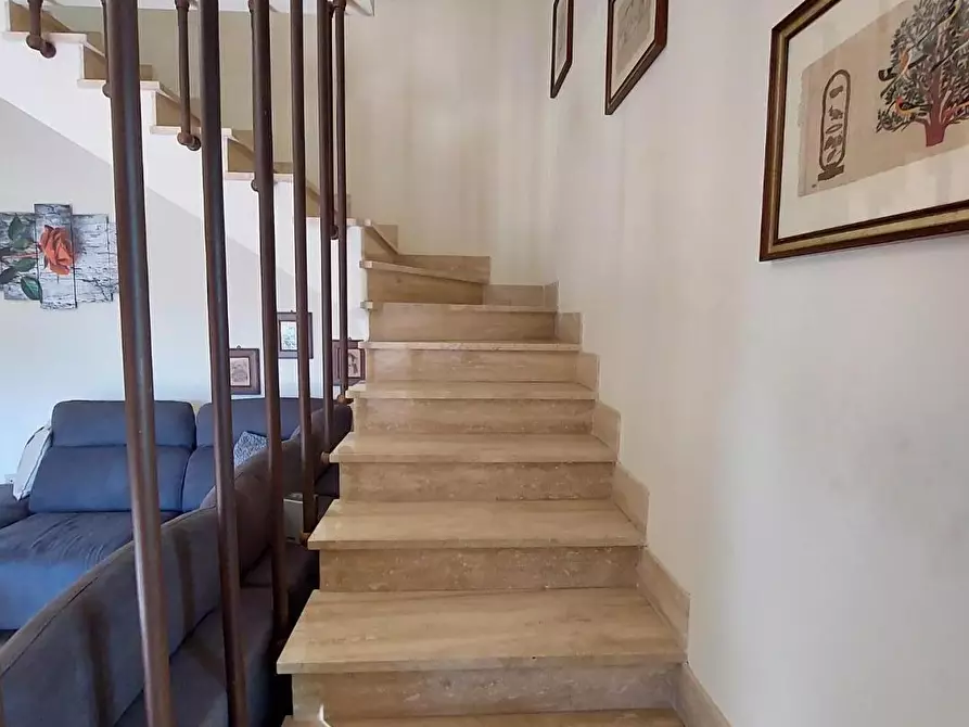 Immagine 16 di Porzione di casa in vendita  a Carrara