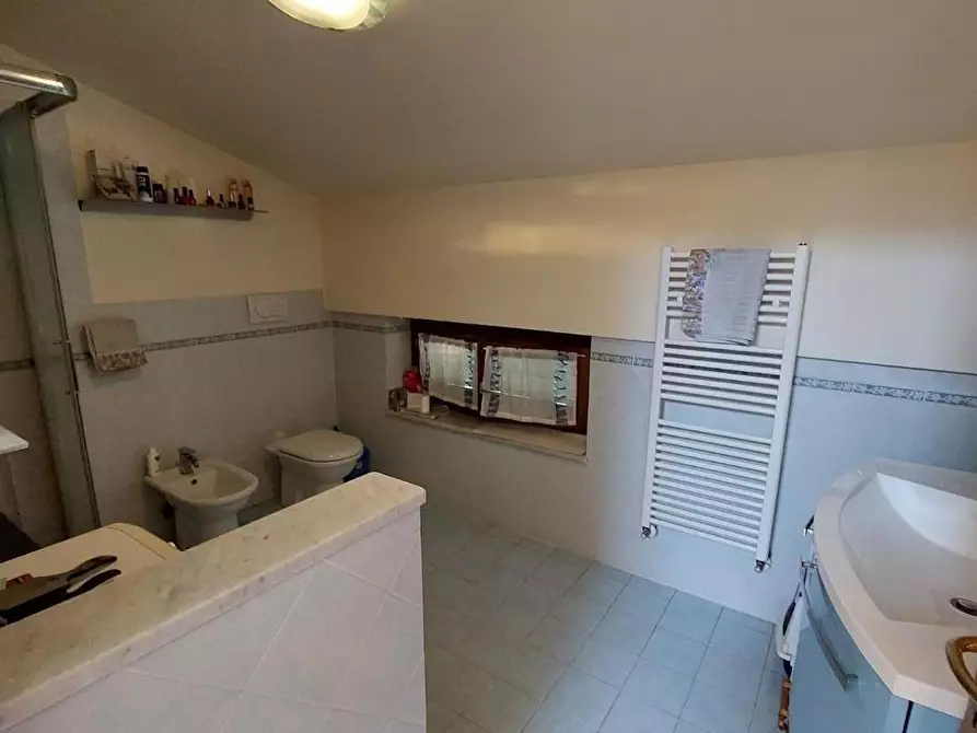 Immagine 20 di Porzione di casa in vendita  a Carrara