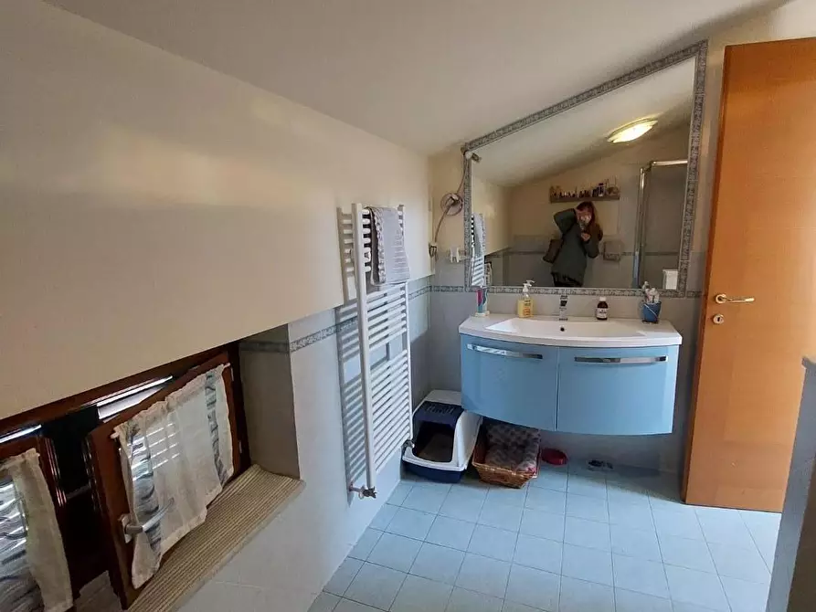 Immagine 22 di Porzione di casa in vendita  a Carrara