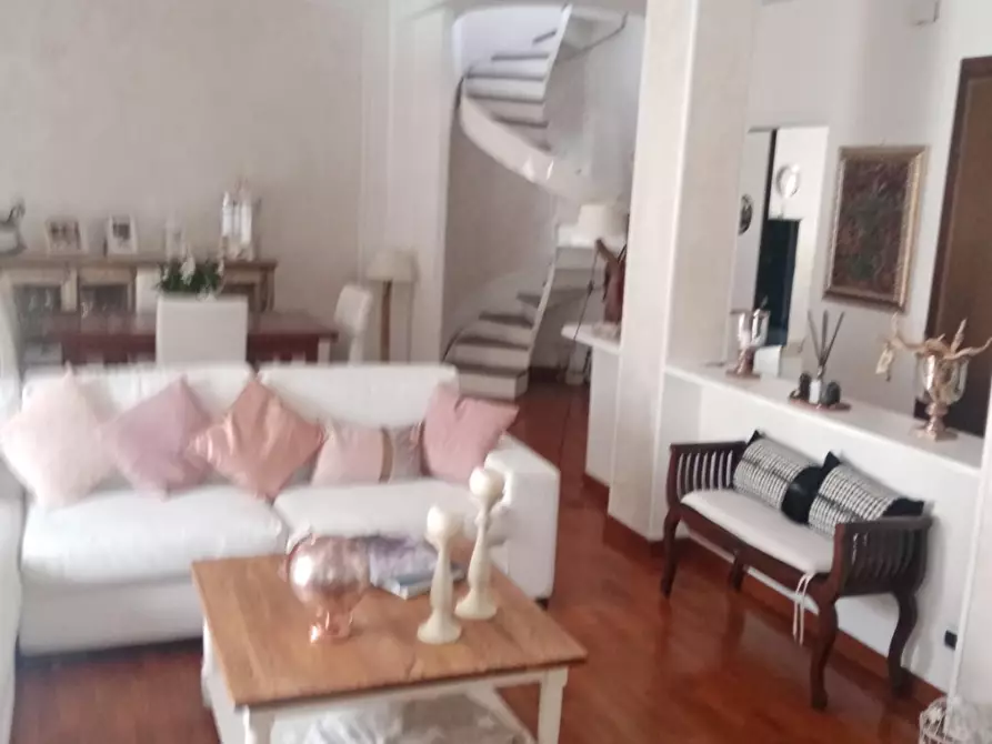 Immagine 4 di Mansarda in vendita  a Aulla