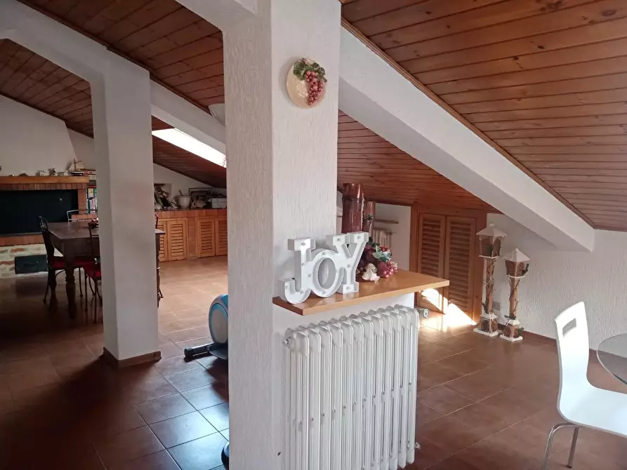 Immagine 16 di Mansarda in vendita  a Aulla