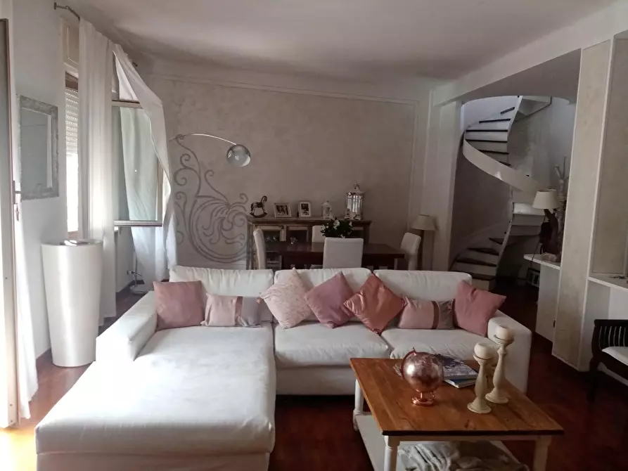 Immagine 3 di Mansarda in vendita  a Aulla