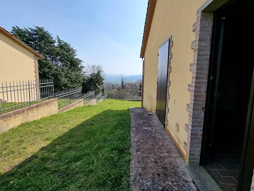 Immagine 4 di Casa bifamiliare in vendita  a Chianni