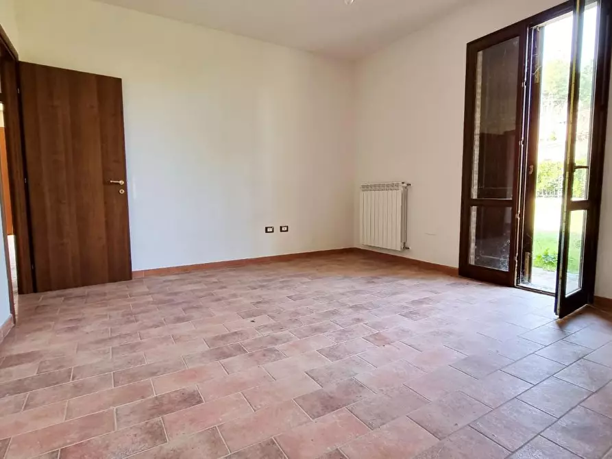 Immagine 4 di Villa in vendita  a Chianni