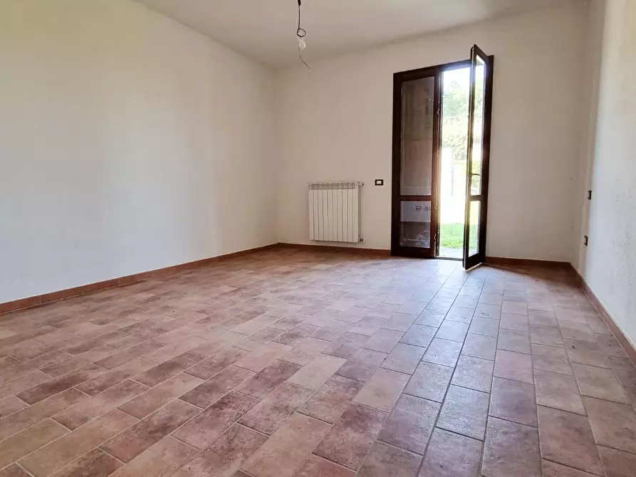 Immagine 7 di Villa in vendita  a Chianni