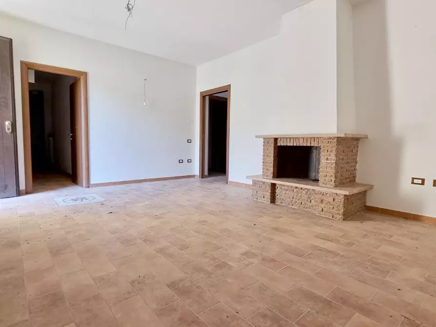 Immagine 2 di Villa in vendita  a Chianni