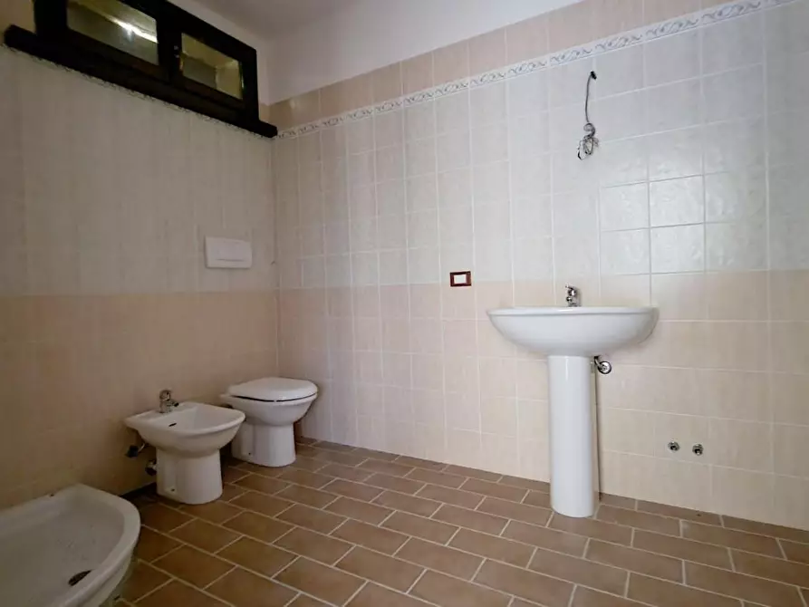 Immagine 12 di Villa in vendita  a Chianni