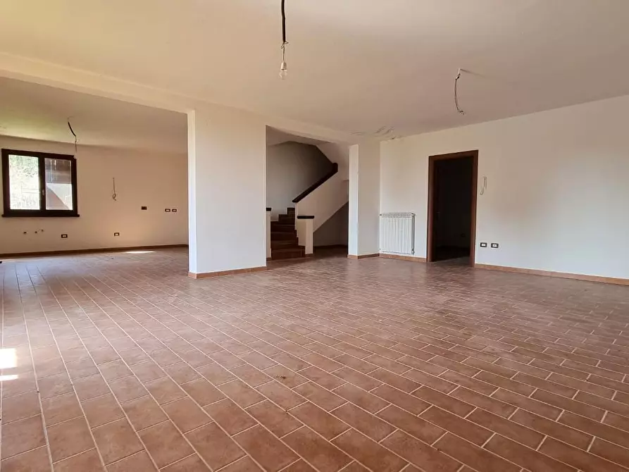 Immagine 7 di Villa in vendita  a Chianni