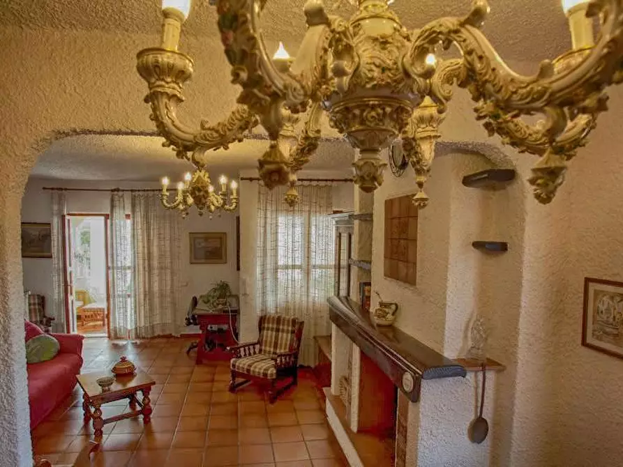 Immagine 8 di Casa bifamiliare in affitto  a Montignoso