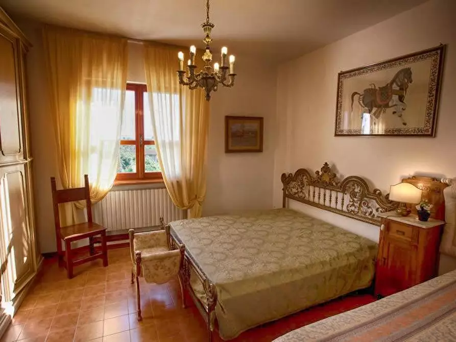 Immagine 5 di Casa bifamiliare in affitto  a Montignoso