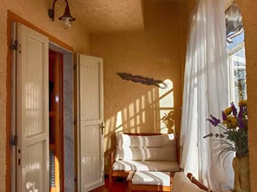 Immagine 10 di Casa bifamiliare in affitto  a Montignoso