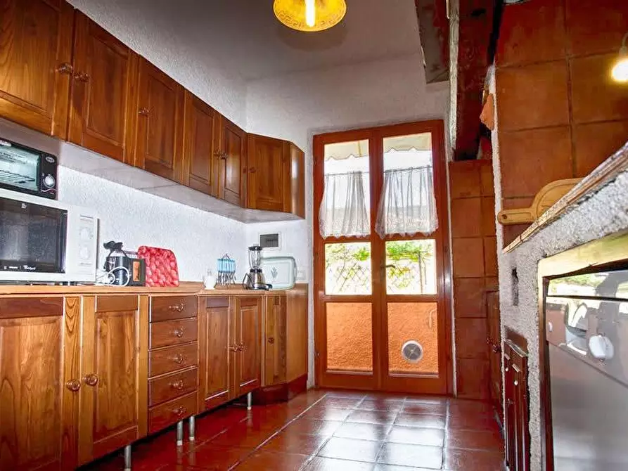 Immagine 9 di Casa bifamiliare in affitto  a Montignoso