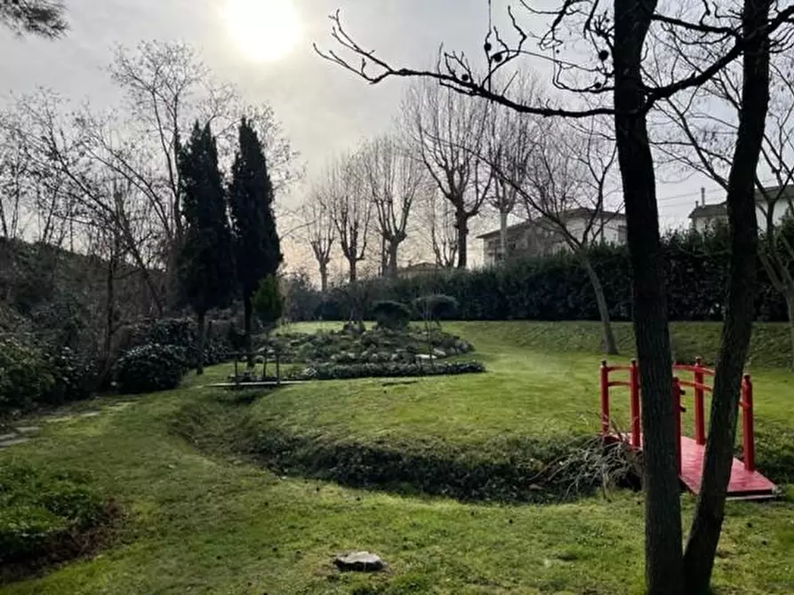 Immagine 37 di Villa in vendita  a Vecchiano