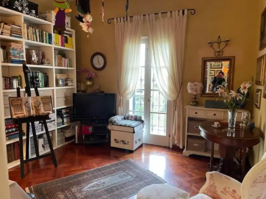 Immagine 35 di Villa in vendita  a Vecchiano