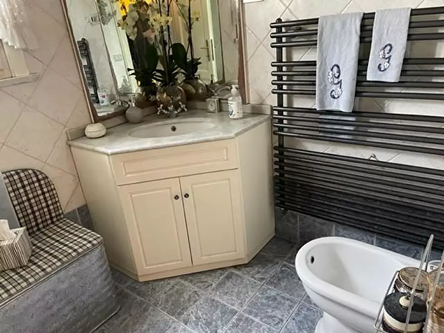 Immagine 9 di Villa in vendita  a Vecchiano