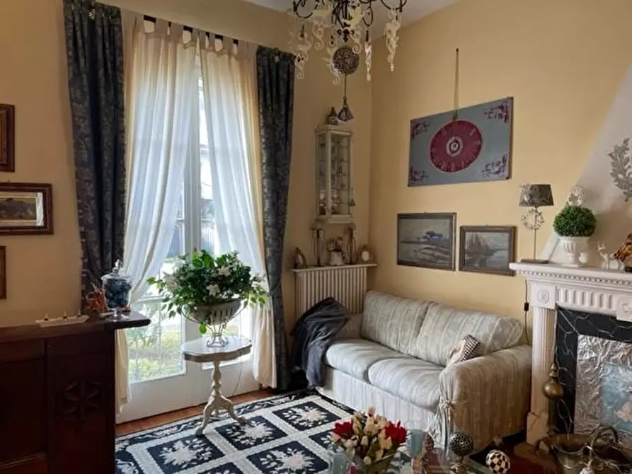 Immagine 33 di Villa in vendita  a Vecchiano