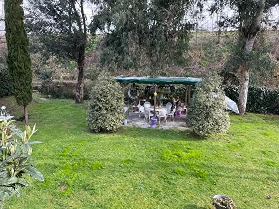 Immagine 17 di Villa in vendita  a Vecchiano