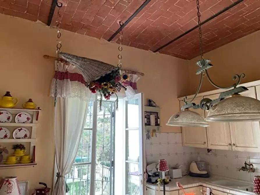 Immagine 26 di Villa in vendita  a Vecchiano