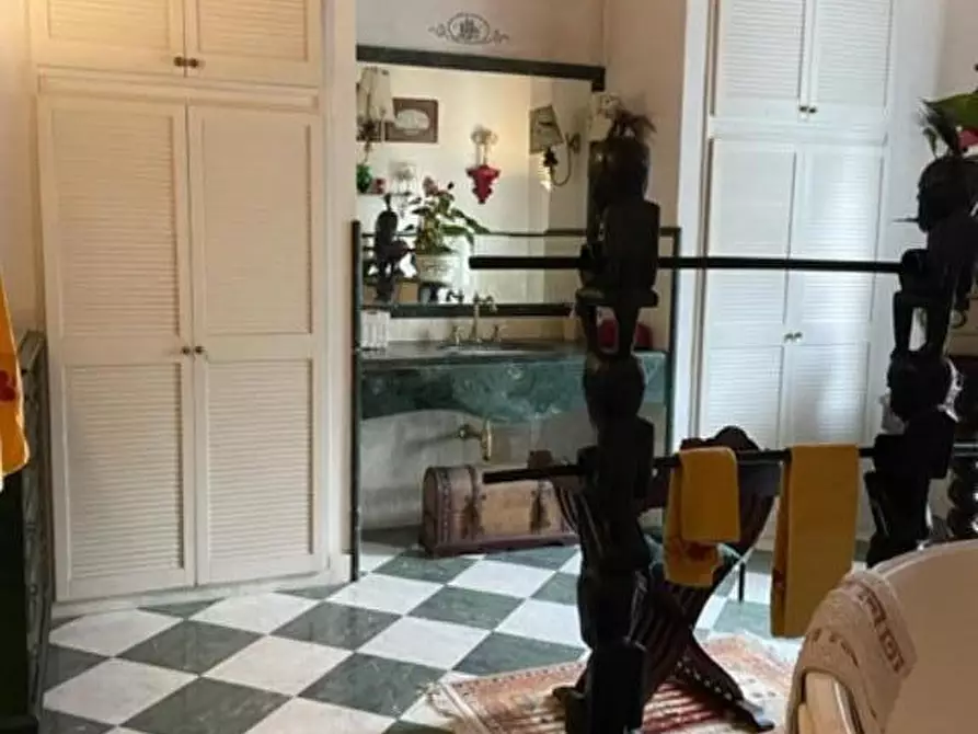 Immagine 51 di Villa in vendita  a Vecchiano