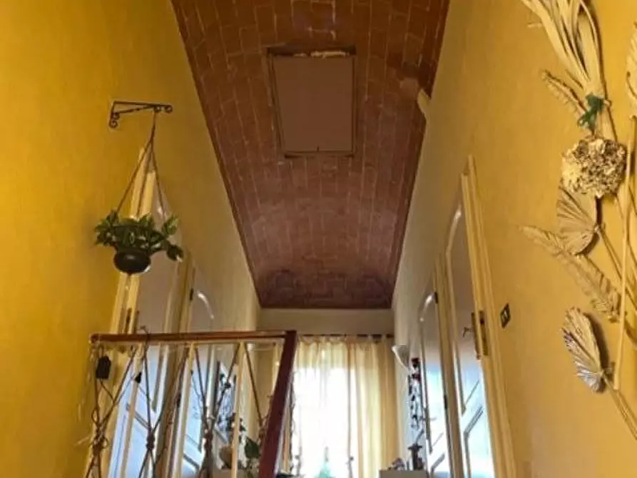 Immagine 49 di Villa in vendita  a Vecchiano
