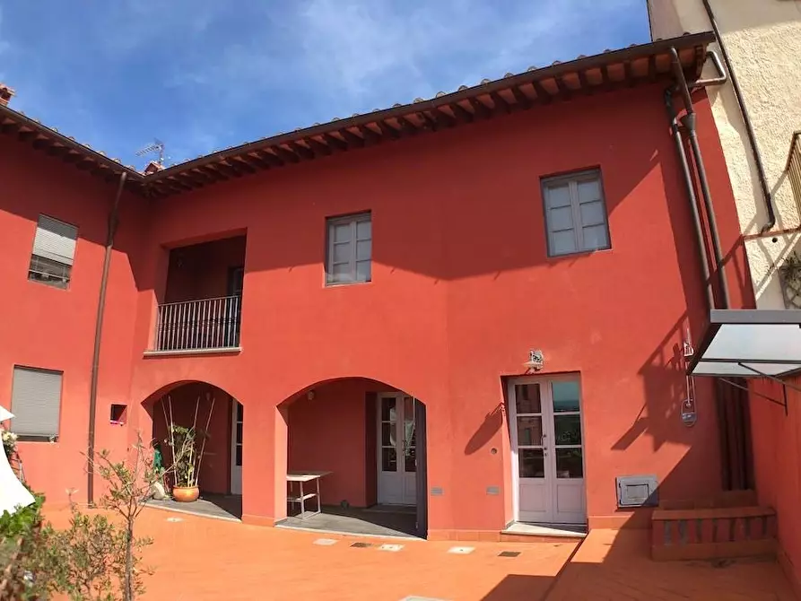 Immagine 24 di Casa colonica in vendita  a Lamporecchio