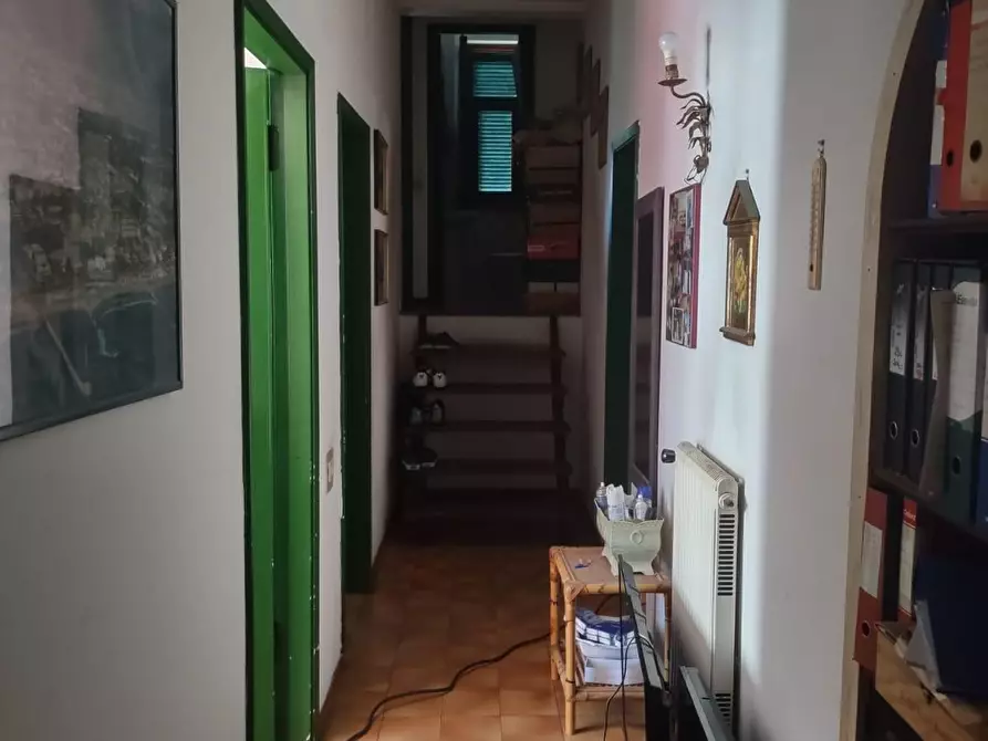 Immagine 11 di Casa indipendente in vendita  a Massa