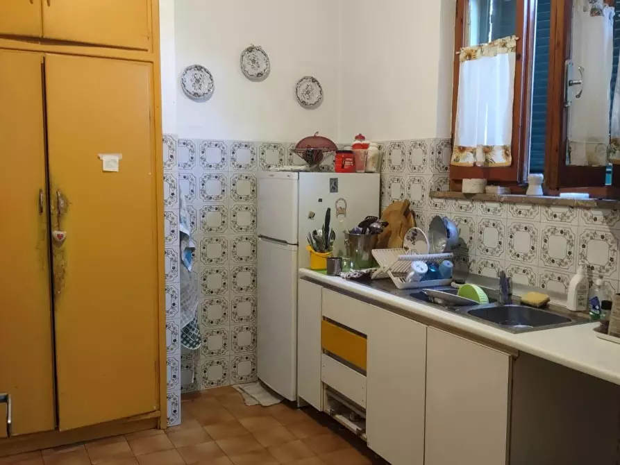Immagine 13 di Casa indipendente in vendita  a Massa