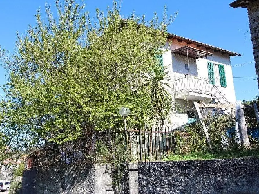 Immagine 11 di Casa indipendente in vendita  a La Spezia
