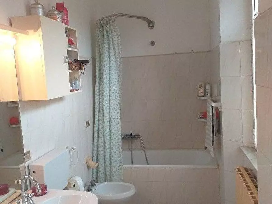 Immagine 24 di Casa indipendente in vendita  a La Spezia