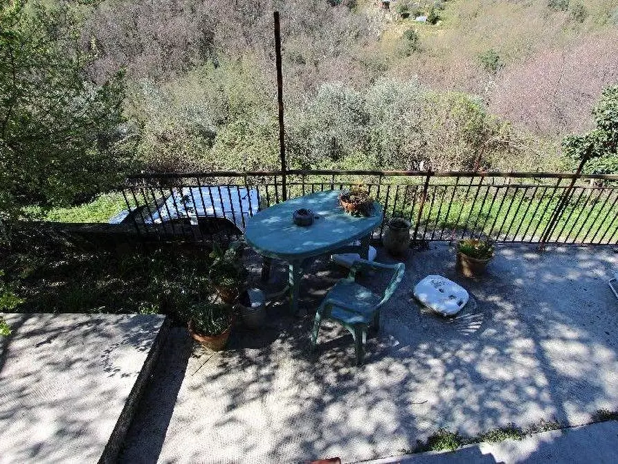 Immagine 13 di Casa indipendente in vendita  a La Spezia