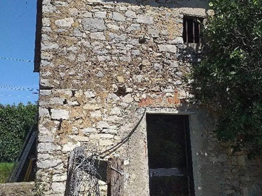 Immagine 62 di Casa indipendente in vendita  a La Spezia