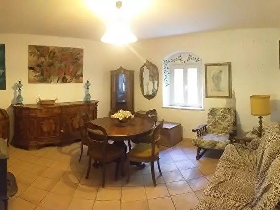 Immagine 17 di Casa indipendente in vendita  a La Spezia