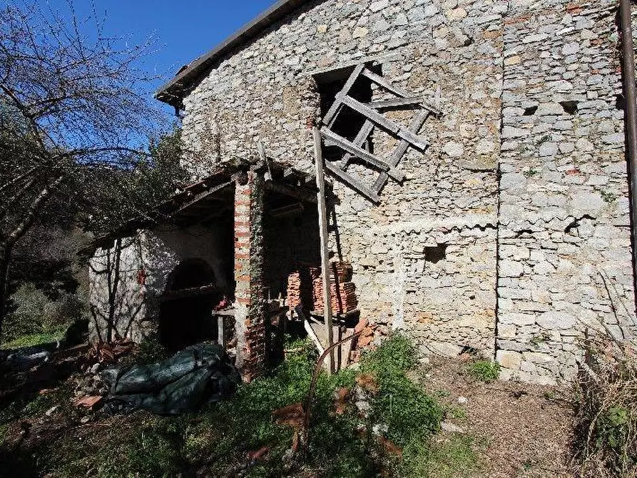 Immagine 7 di Casa indipendente in vendita  a La Spezia