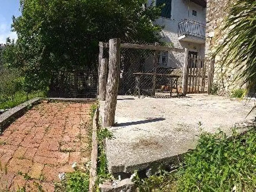 Immagine 65 di Casa indipendente in vendita  a La Spezia