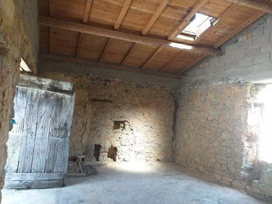 Immagine 71 di Casa indipendente in vendita  a La Spezia