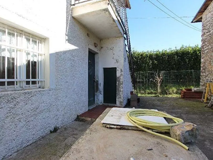 Immagine 15 di Casa indipendente in vendita  a La Spezia