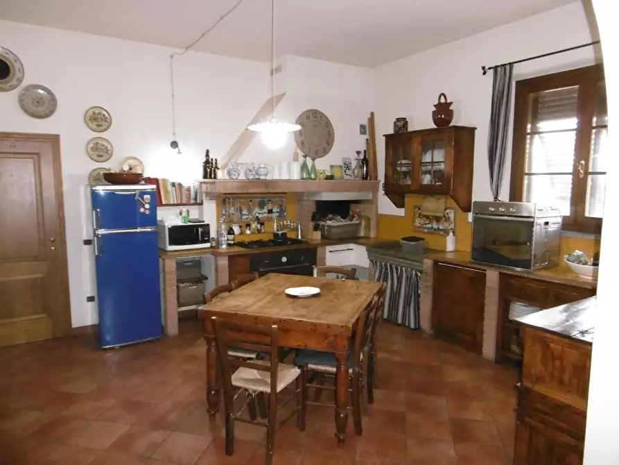 Immagine 4 di Villa in vendita  a Empoli