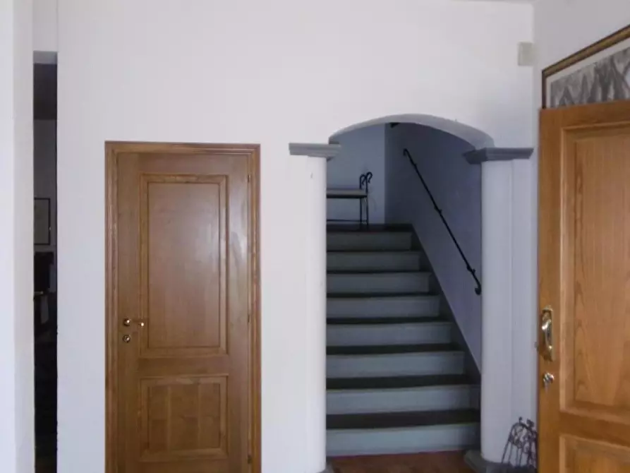 Immagine 6 di Villa in vendita  a Empoli