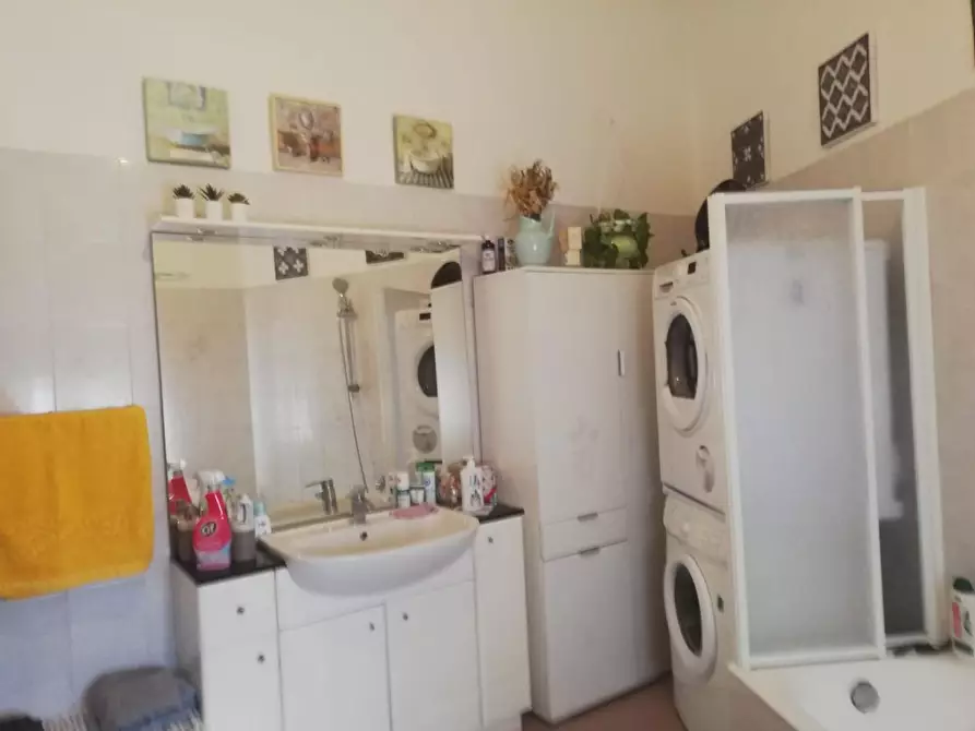 Immagine 15 di Appartamento in vendita  a Carrara