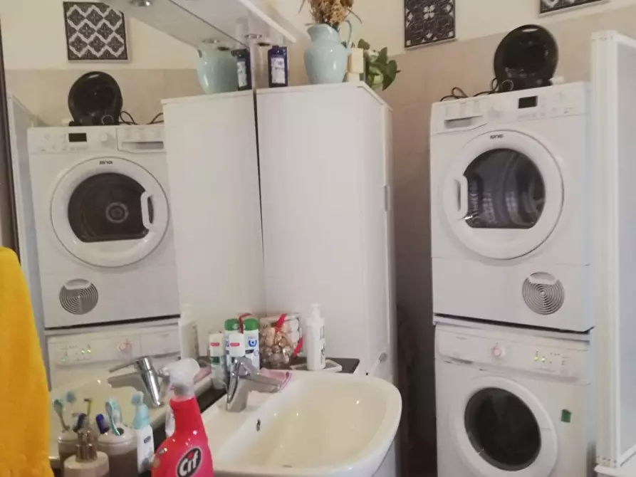 Immagine 6 di Appartamento in vendita  a Carrara