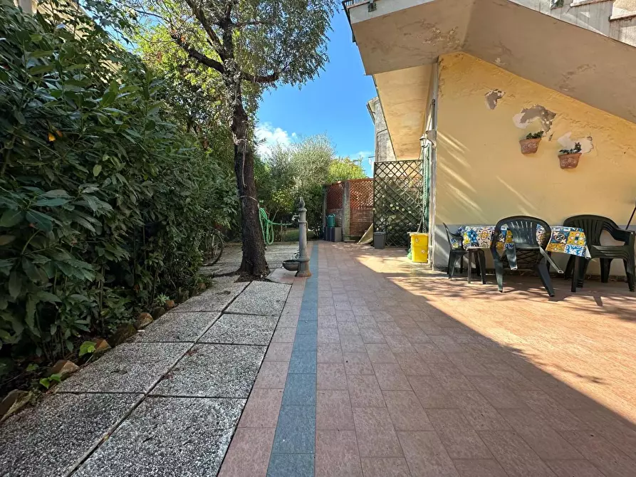 Immagine 2 di Appartamento in vendita  a Pisa