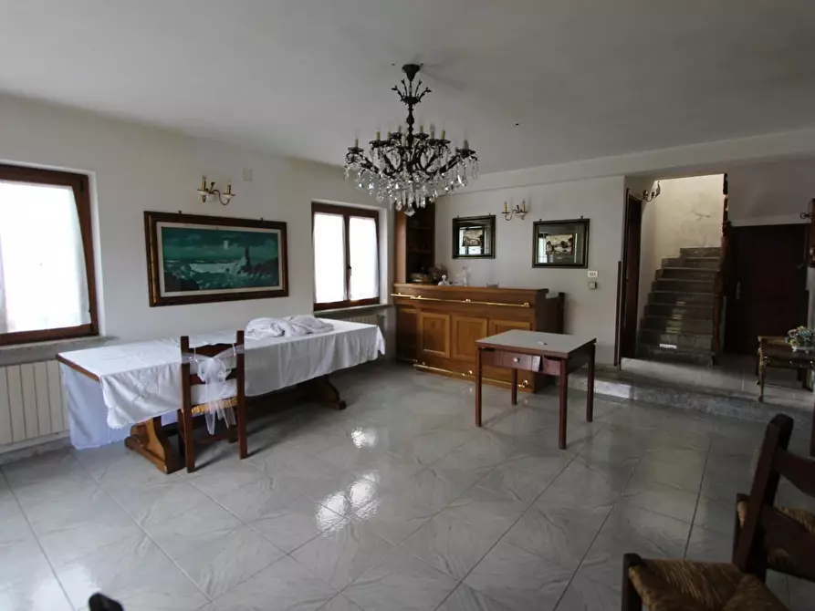 Immagine 40 di Villa in vendita  a Podenzana