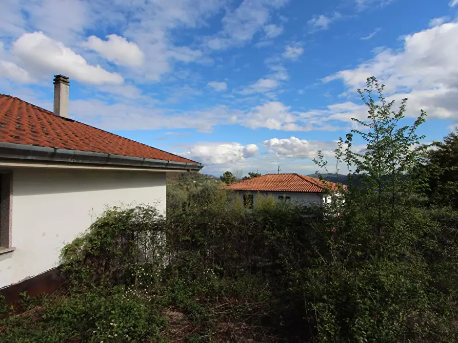 Immagine 60 di Villa in vendita  a Podenzana