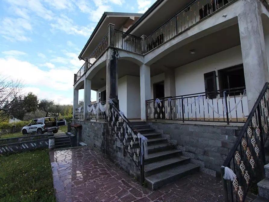 Immagine 45 di Villa in vendita  a Podenzana