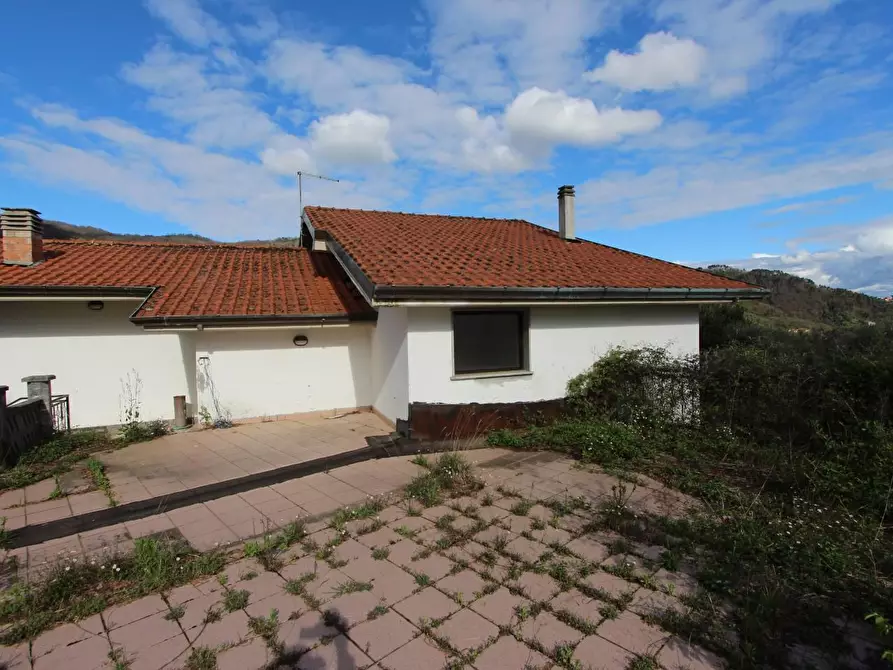 Immagine 57 di Villa in vendita  a Podenzana