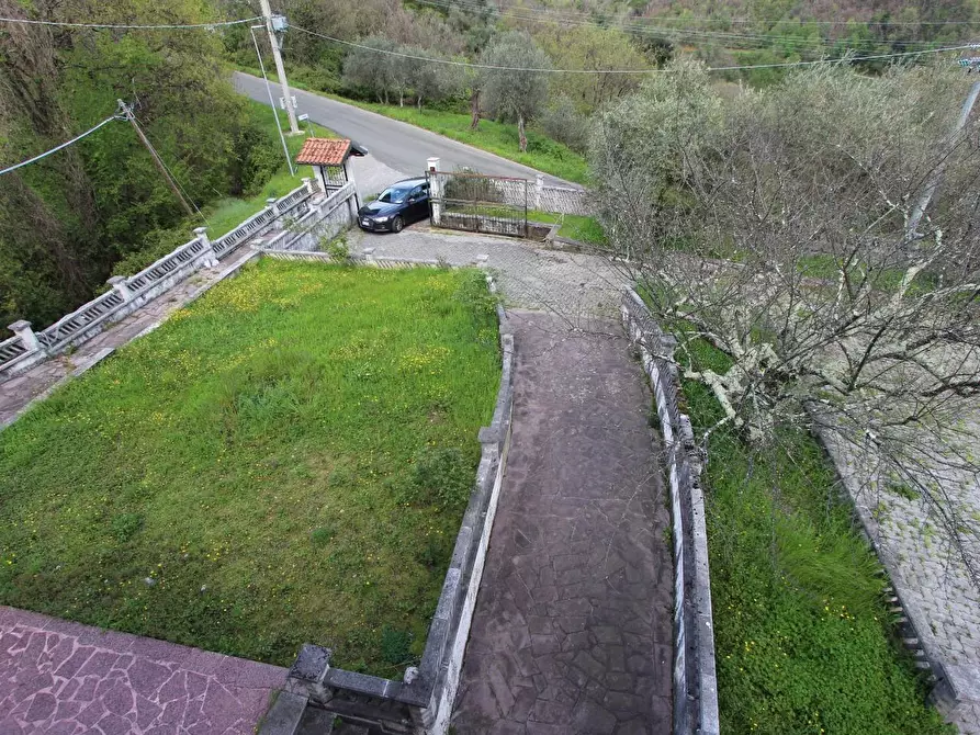 Immagine 21 di Villa in vendita  a Podenzana