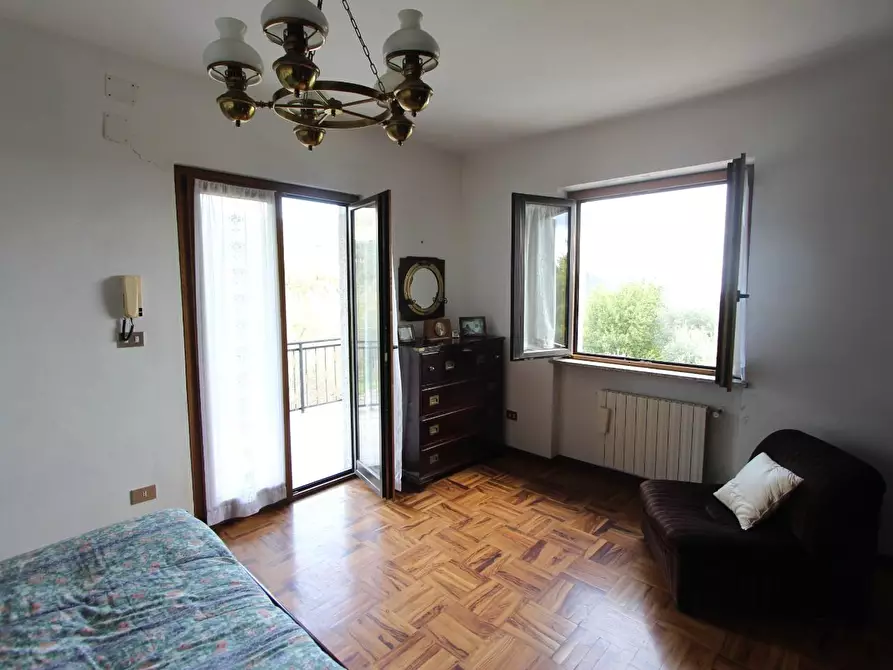 Immagine 25 di Villa in vendita  a Podenzana