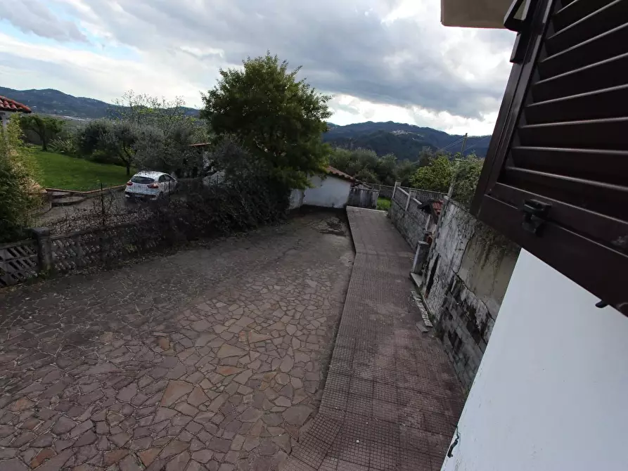 Immagine 33 di Villa in vendita  a Podenzana